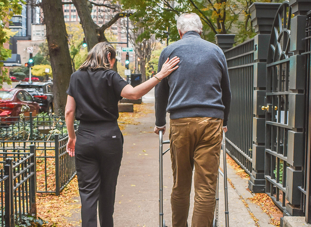 Chronic and Complex Care Nursing in Chicago | Private-Pay Nursing for Chronic and Complex Care